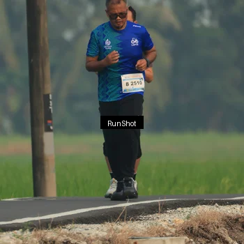 Runner Photo 5931737