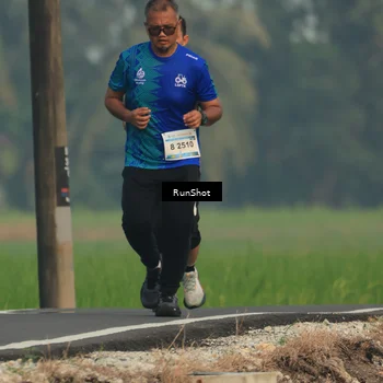 Runner Photo 5931749
