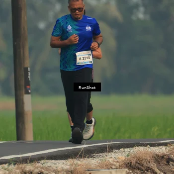 Runner Photo 5931750