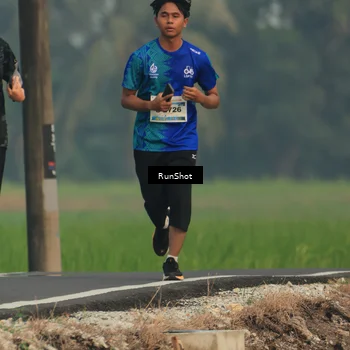 Runner Photo 5932025