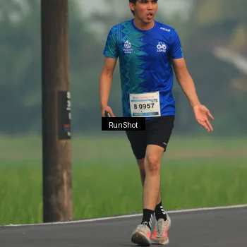Runner Photo 5932121