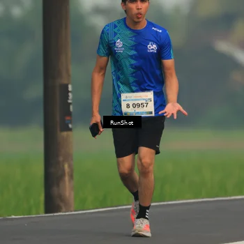 Runner Photo 5932133