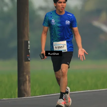 Runner Photo 5932137