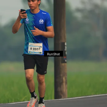 Runner Photo 5932175