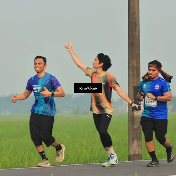 Runner Photo 5932421