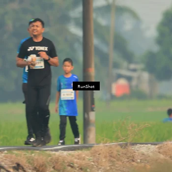 Runner Photo 5933035