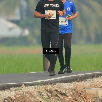Runner Photo 5933070