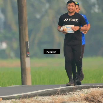 Runner Photo 5933076