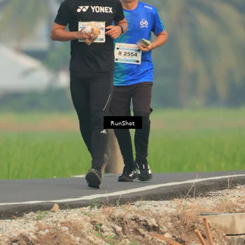 Runner Photo 5933087