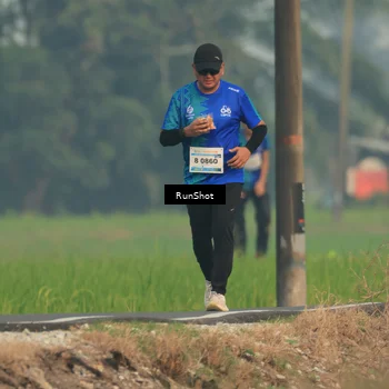 Runner Photo 5933175