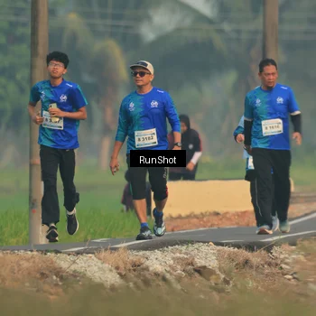 Runner Photo 5933216