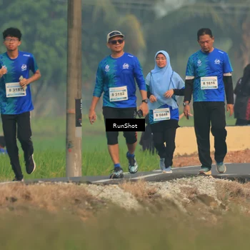 Runner Photo 5933245