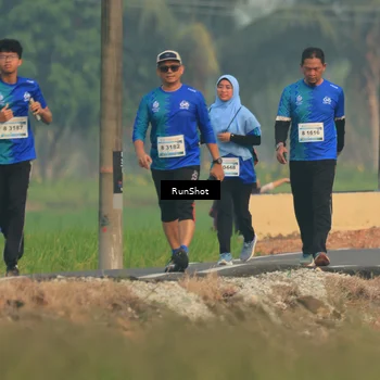 Runner Photo 5933251