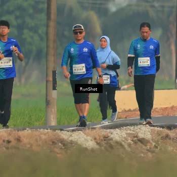 Runner Photo 5933252