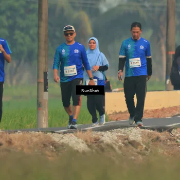 Runner Photo 5933254