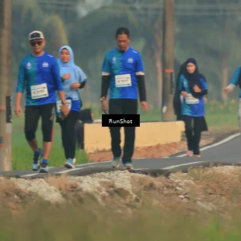 Runner Photo 5933259