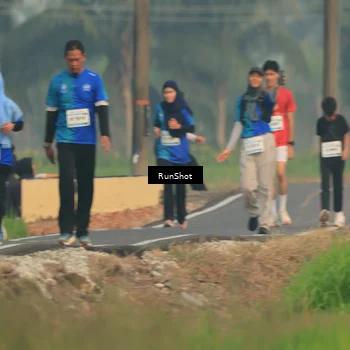 Runner Photo 5933260
