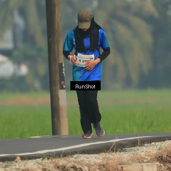Runner Photo 5933279