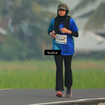 Runner Photo 5933369