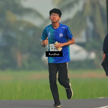 Runner Photo 5933387