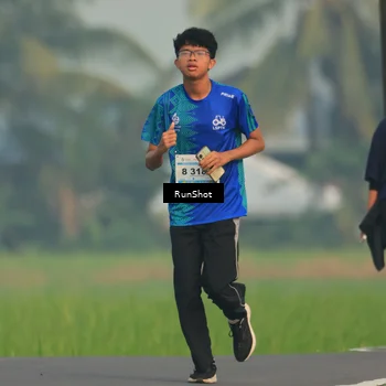 Runner Photo 5933392