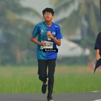 Runner Photo 5933396
