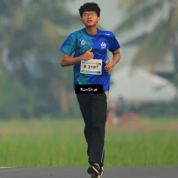Runner Photo 5933417