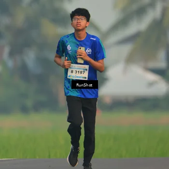 Runner Photo 5933423