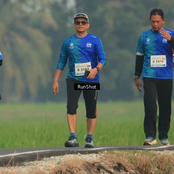 Runner Photo 5933489
