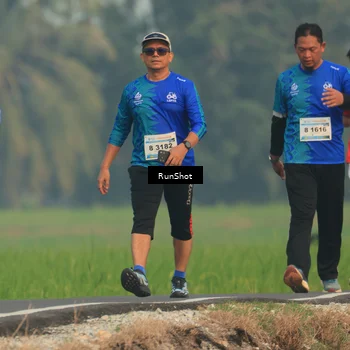 Runner Photo 5933492