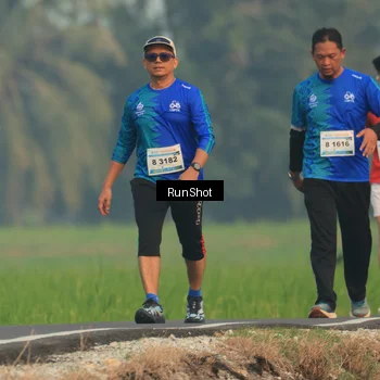 Runner Photo 5933495