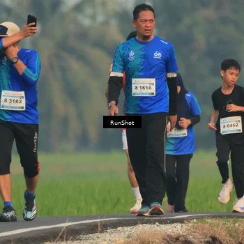Runner Photo 5933519