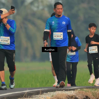 Runner Photo 5933520