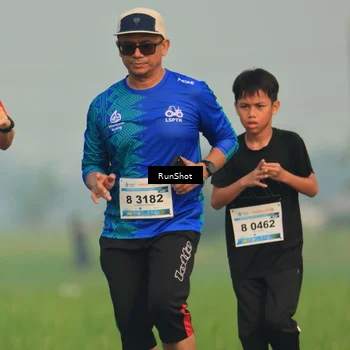 Runner Photo 5933608