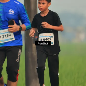 Runner Photo 5933682