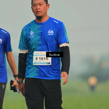 Runner Photo 5933714