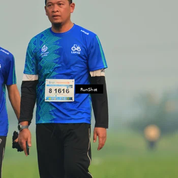 Runner Photo 5933715
