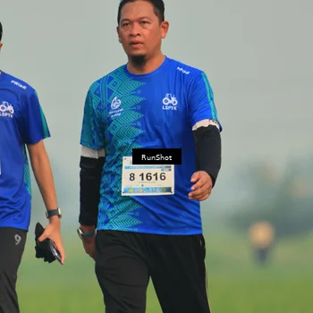Runner Photo 5933725