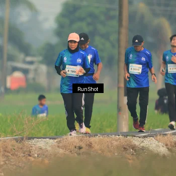 Runner Photo 5933978