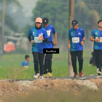 Runner Photo 5933990