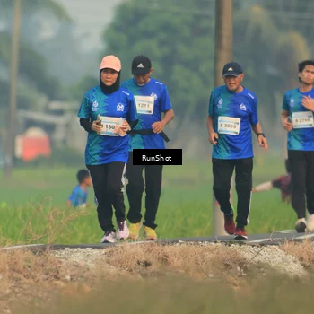 Runner Photo 5933997