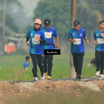 Runner Photo 5934002
