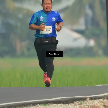 Runner Photo 5934945