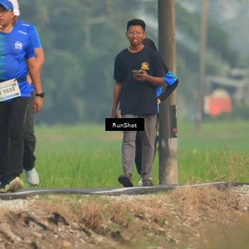 Runner Photo 5935155