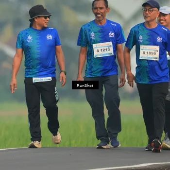Runner Photo 5935242