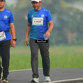 Runner Photo 5935297