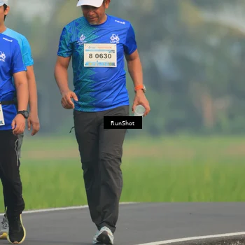 Runner Photo 5935307