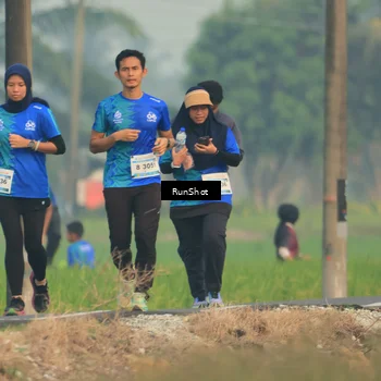 Runner Photo 5935355