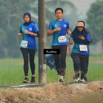 Runner Photo 5935392