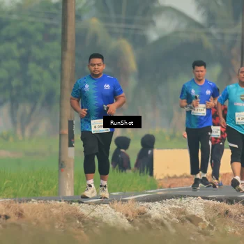 Runner Photo 5935407